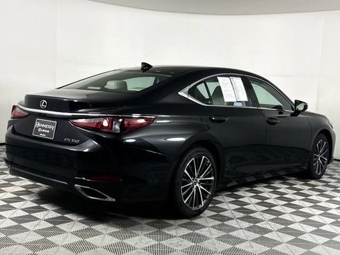 Used 2025 Lexus ES 350 w/ Premium Package FWD image 9