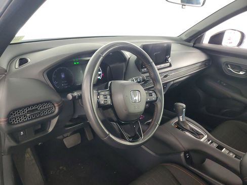 Used 2025 Honda HR-V Sport image 11