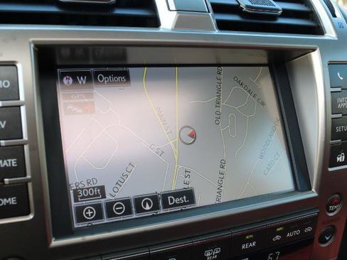 Used 2020 Lexus GX 460 Premium w/ Premium Package image 17