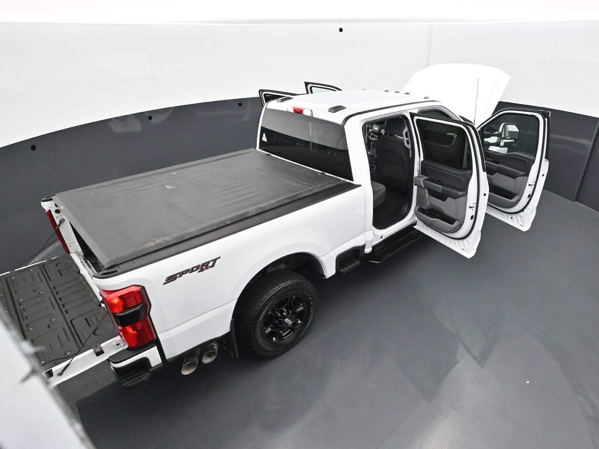 Used 2024 Ford F250 XLT w/ XLT Premium Package AWD/4WD image 42