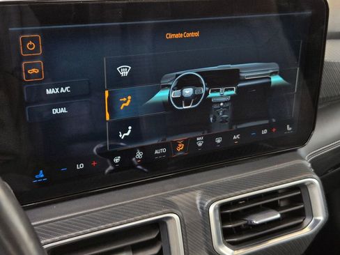 Used 2024 Ford Mustang Premium image 18