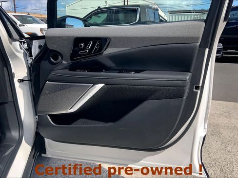 Certified 2025 Cadillac Optiq Sport 1 w/ LPO, ONYX Package image 28