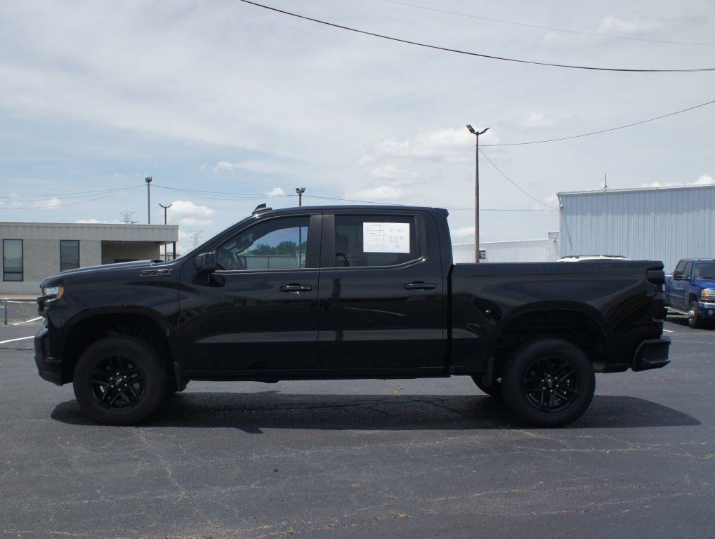 Used 2022 Chevrolet Silverado 1500 LT Trail Boss w/ LPO, Dark Essentials Package AWD/4WD image 11