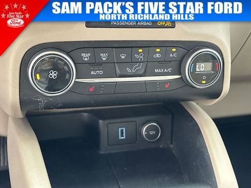 Used 2020 Ford Escape SE image 27