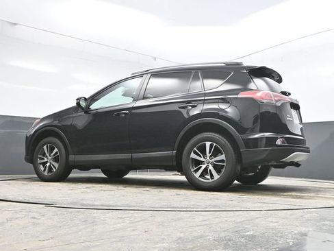 Used 2018 Toyota RAV4 XLE image 32