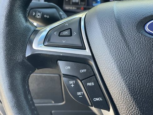 Used 2022 Ford Edge Titanium AWD/4WD image 8
