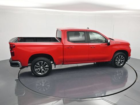Used 2022 Chevrolet Silverado 1500 LT AWD/4WD image 32