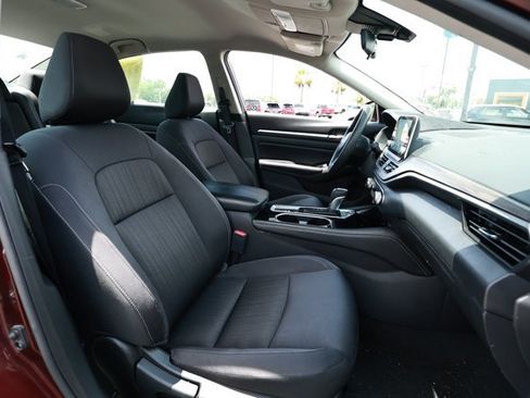 Used 2023 Nissan Altima 2.5 SV AWD/4WD image 27