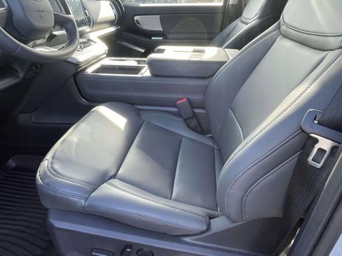 New 2026 Ford Expedition Active image 10