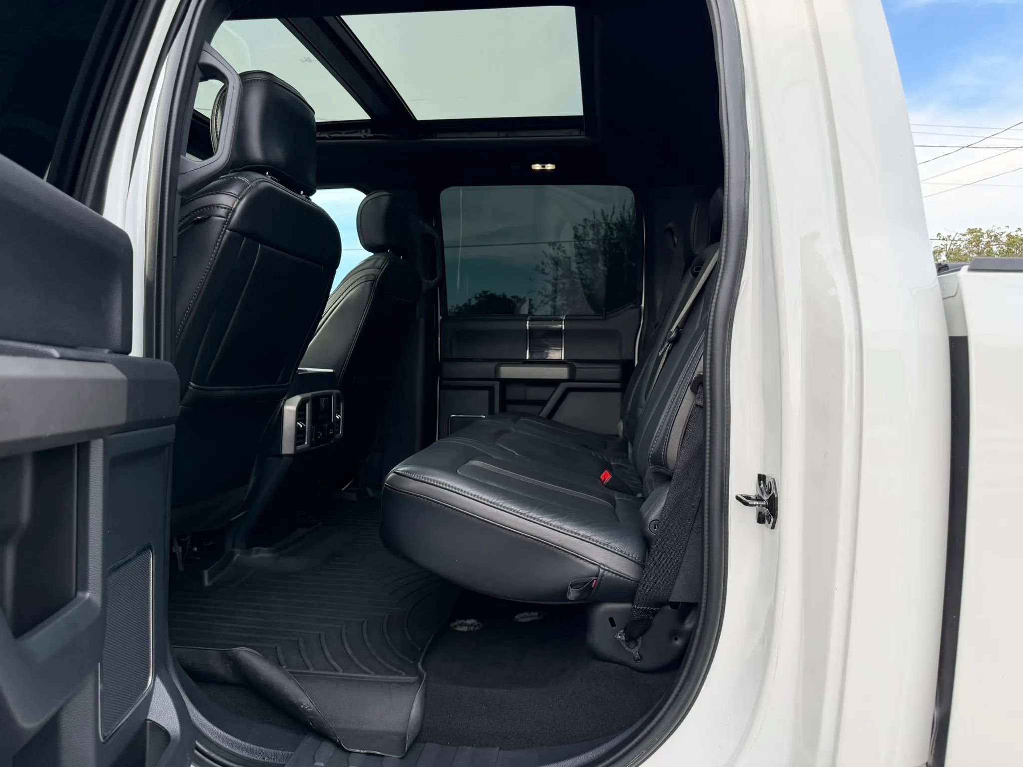 Used 2022 Ford F250 Platinum AWD/4WD image 23