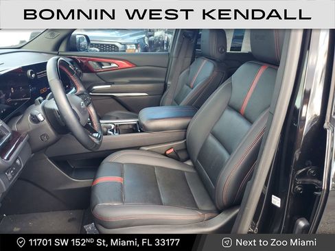 Used 2024 Chevrolet Traverse RS image 26