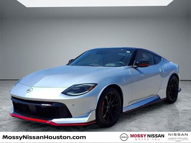 Certified 2025 Nissan Z Performance w/ Floor Mat Package RWD image 4