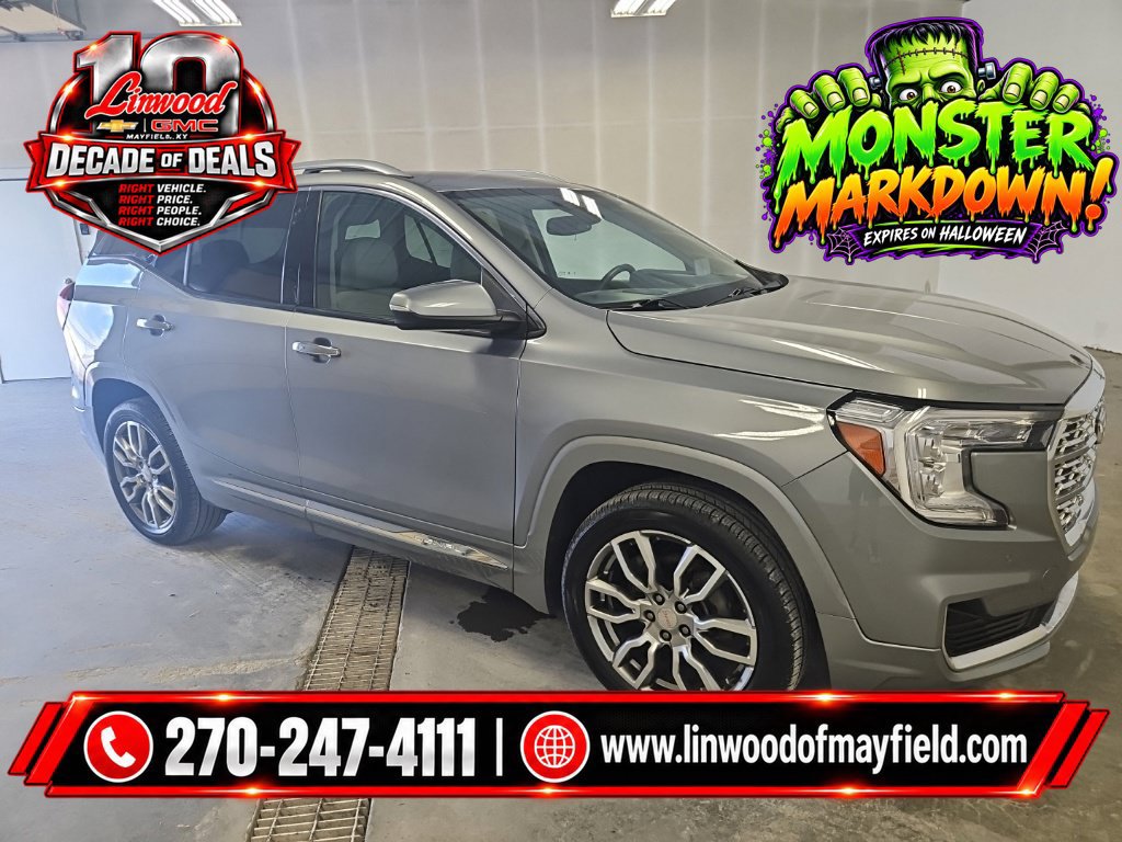 Used 2023 GMC Terrain Denali AWD/4WD image 1