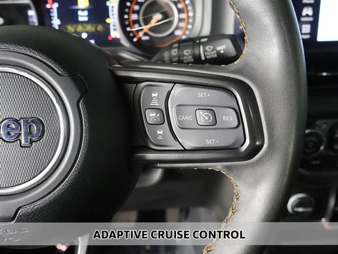 Used 2024 Jeep Wrangler Unlimited Sport AWD/4WD image 3