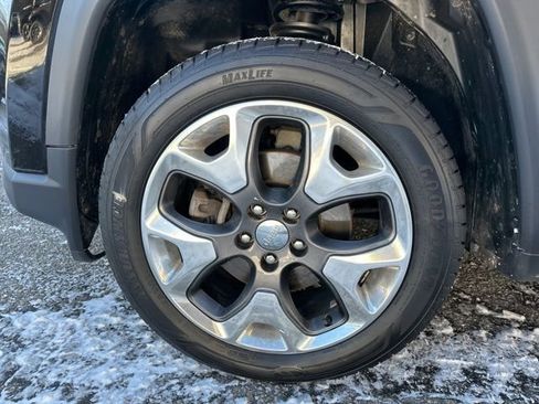 Used 2019 Jeep Compass Limited image 34