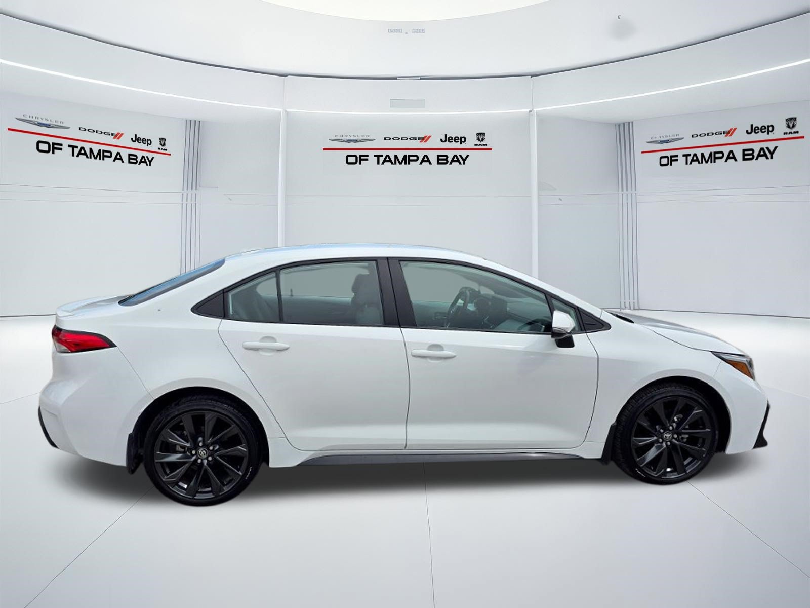 Used 2024 Toyota Corolla SE FWD image 7