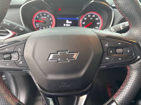 Used 2023 Chevrolet TrailBlazer RS w/ Sun and Liftgate Package FWD image 14