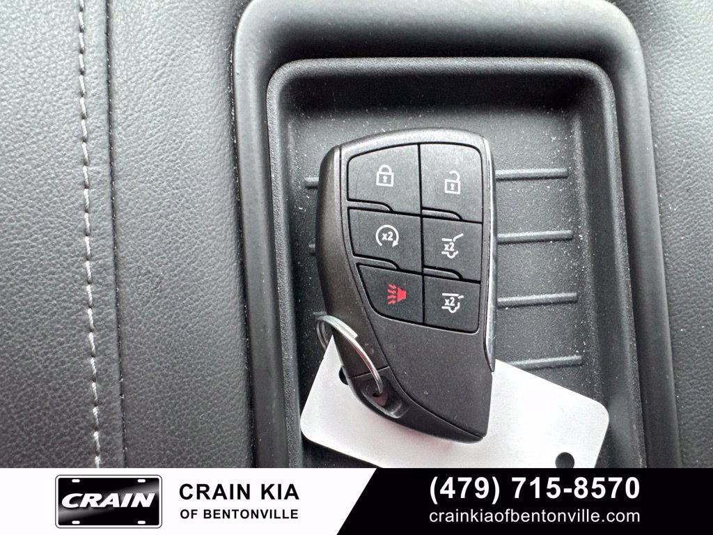 Used 2024 Chevrolet Tahoe LT w/ LT Signature Package AWD/4WD image 19