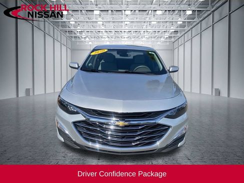 Used 2020 Chevrolet Malibu LS w/ Driver Confidence Package II FWD image 3