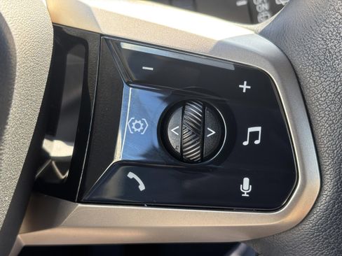 Used 2026 BMW iX xDrive45 image 10