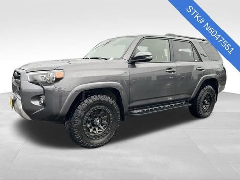 Used 2022 Toyota 4Runner TRD Off-Road Premium image 3