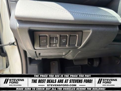 Used 2025 Subaru Outback Limited AWD/4WD image 22
