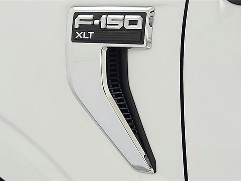 Used 2023 Ford F150 XLT AWD/4WD image 13