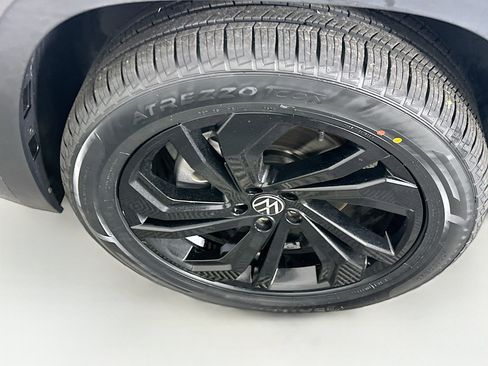 Used 2023 Volkswagen Atlas SE image 11