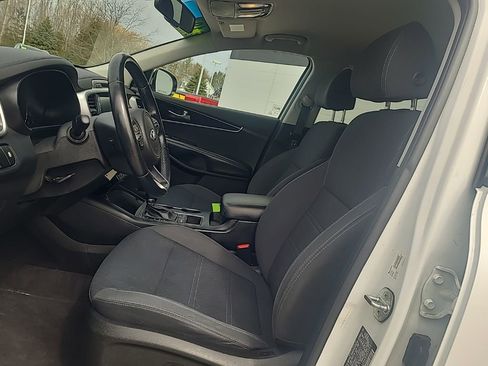 Used 2018 Kia Sorento LX w/ LX V6 Convenience Package image 9
