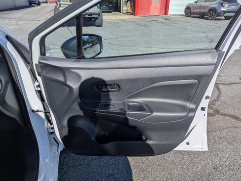 Used 2025 Nissan Versa S w/ Trunk Package image 25