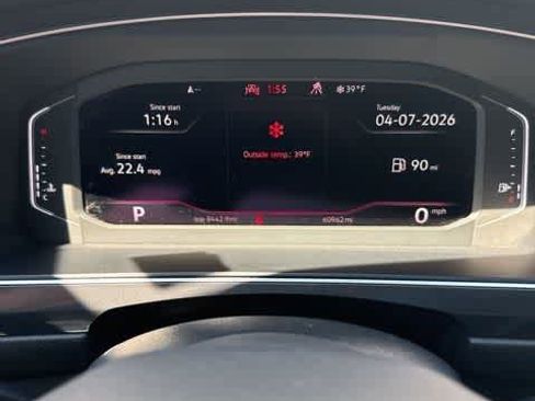 Certified 2022 Volkswagen Tiguan SEL R-Line image 14