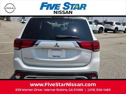 Used 2020 Mitsubishi Outlander ES FWD image 10