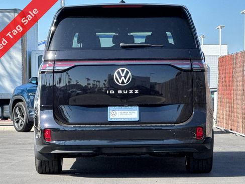 New 2025 Volkswagen ID. Buzz Pro S RWD image 6