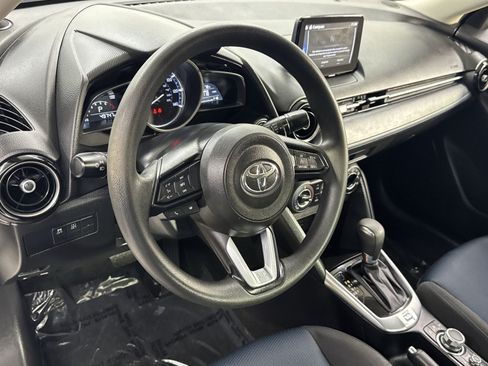 Used 2019 Toyota Yaris LE FWD image 13