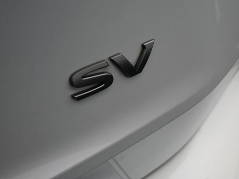 Used 2024 Nissan Rogue SV image 38