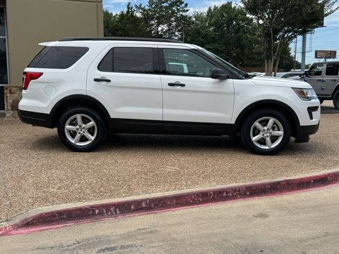 Used 2018 Ford Explorer 4WD image 7