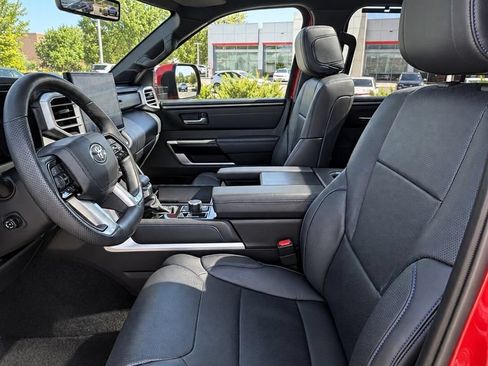 Used 2025 Toyota Sequoia Platinum AWD/4WD image 12
