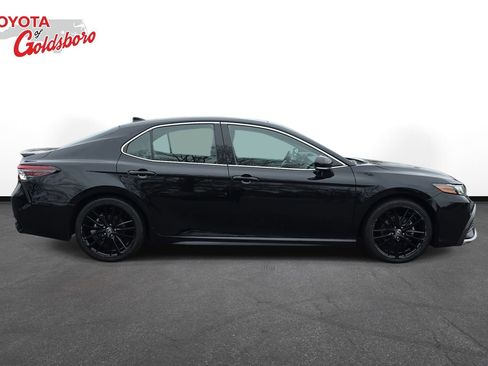 Used 2021 Toyota Camry XSE image 4