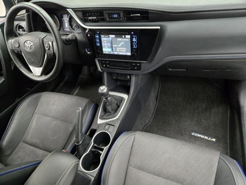 Used 2018 Toyota Corolla SE w/ Carpet Mat Package (TMS) image 15