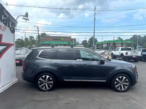 Used 2020 Kia Telluride EX w/ EX Premium Package image 6