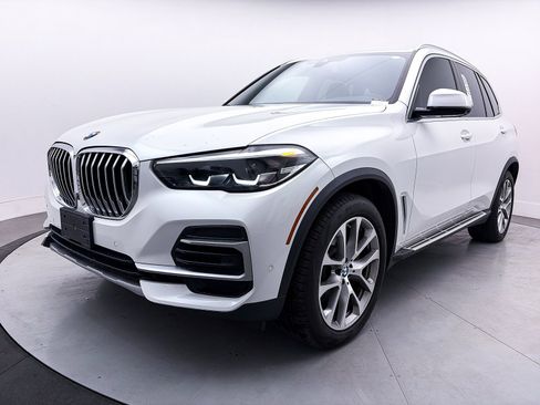 Used 2022 BMW X5 xDrive40i w/ Premium Package image 14