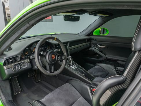 Used 2019 Porsche 911 GT3 RS RWD image 10