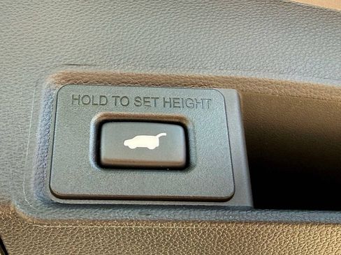 Certified 2025 Acura RDX SH-AWD image 10
