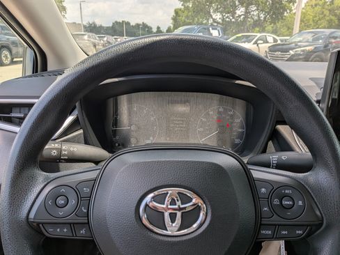 Used 2024 Toyota Corolla LE FWD image 25