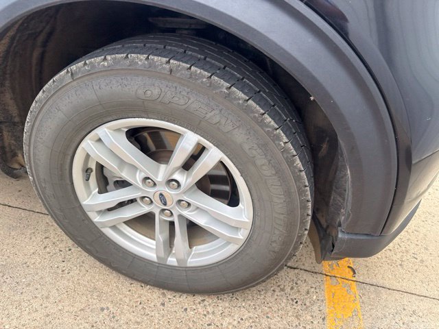 Used 2022 Ford Explorer XLT AWD/4WD image 4