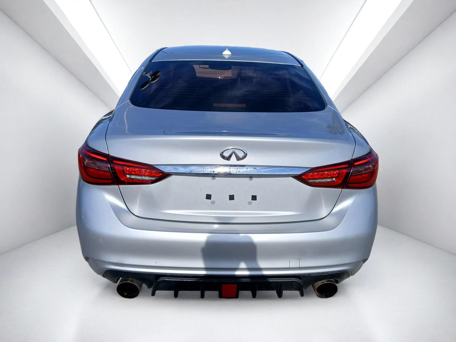 Used 2018 INFINITI Q50 Luxe RWD image 4