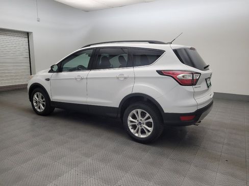 Used 2018 Ford Escape SE FWD image 3
