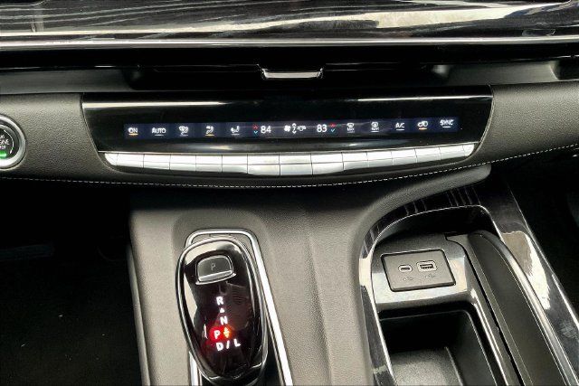Used 2021 Cadillac Escalade ESV Sport AWD/4WD image 17