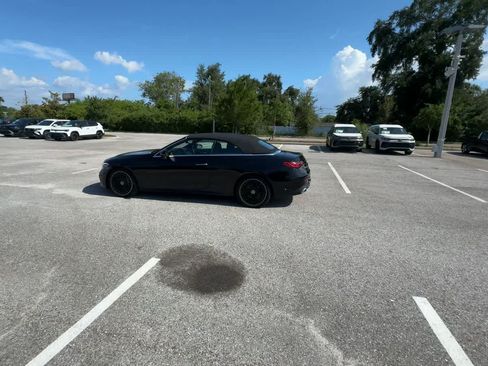 Used 2025 Mercedes-Benz CLE 300 4MATIC Cabriolet image 5
