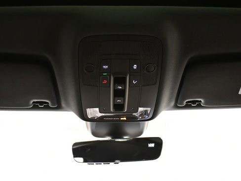 Used 2025 Audi Q3 2.0T Premium w/ Convenience Package image 19